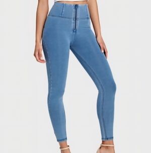 Freddy Jeans Womens Size 2 High Waist Zipper Front WRUP Shaping Denim Wash Italy